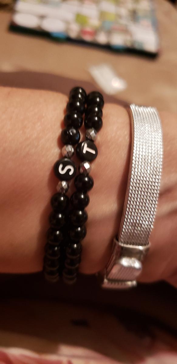 1pc Couple Jewelry Initial Bracelet 26 Letter White Turquoise Black Onyx Beaded Bracelet Gifts for Best Friend And Couples photo review