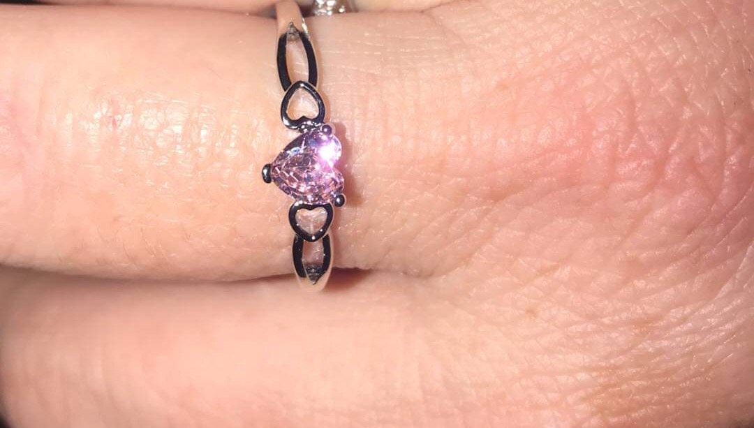 LOVE Pink Heart Shape Wedding Synthetic Zirconia Ring photo review