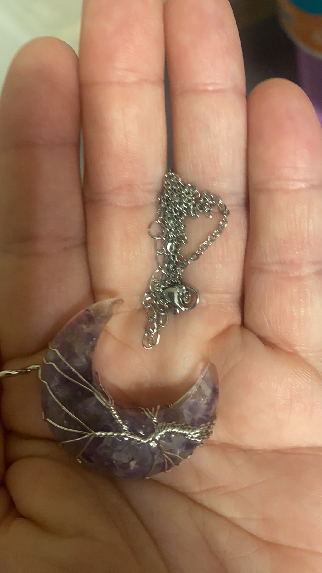 1pc Natural Crystal 7 Chakra Life Tree Wire-Wrapped Crescent Moon Phase Stone Pendant Necklace (Contains Resin). Boho Gemstone Design Ideal for Vintage, Vacation and Forest-style Outfits, Delivering a Strong Laid-back Retro Vibe. Women's Jewelry Gift photo review