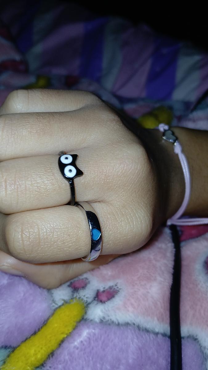 Chic Black Cat Cuff Ring - Fashionable Accessory for Girls - Gunmetal Finish, Alloy & Acrylic photo review