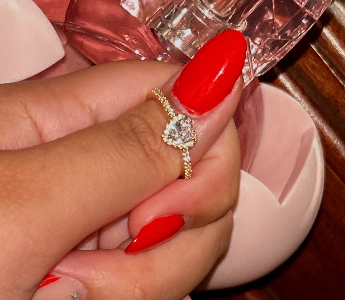 1 Luxurious and Elegant Copper-Inlaid Synthetic Zirconia Heart Ring, Eternal Love Wedding Band photo review