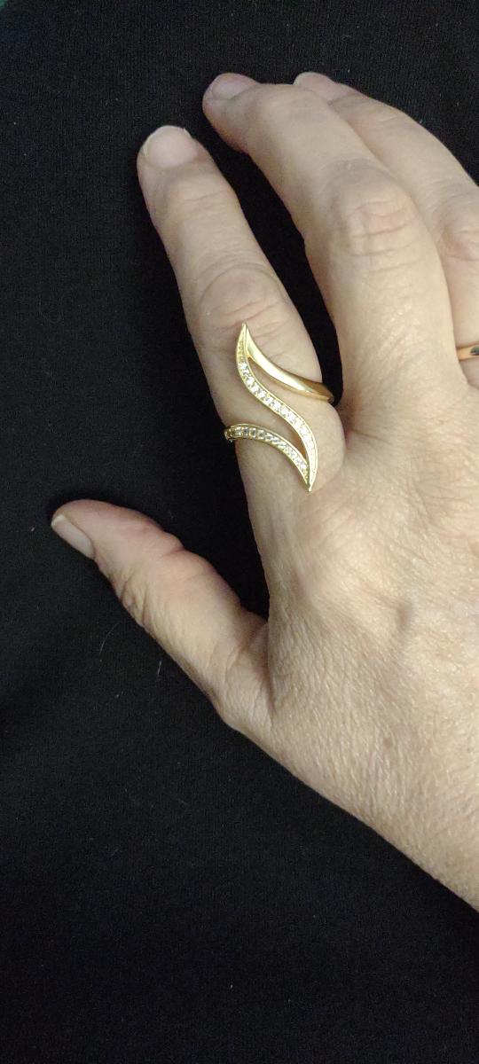 [18K Golden Plated Ring] Fashionable And Stylish 18K Golden Plated Zirconia Inlaid Ring • Exquisite Women's Daily Casual Party Banquet Birthday Gift photo review