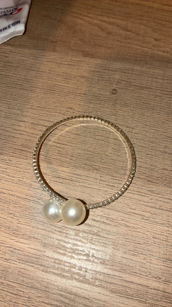 Western Cross-Border Inlaid Rhinestone Pearl Open Individual Light Luxury Premium Sense Cold Style Women'S Bracelet photo review