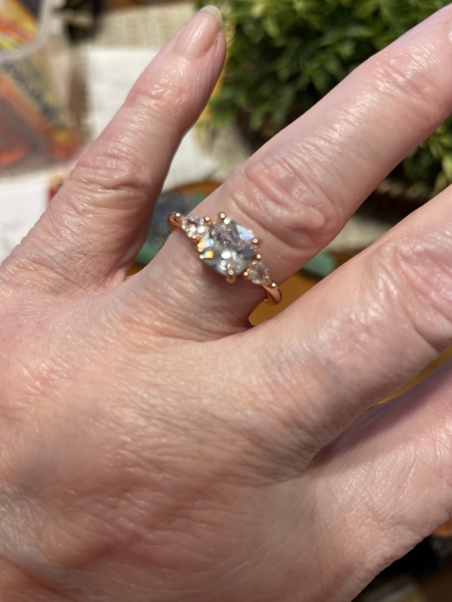 Synthetic Zirconia Engagement Ring 4-prong Setting With Elegant And Stylish Featuring A Lady's Perfect For Engagement Parties, Jewelry For Valentine's Day, And As A High-end Gift To Express Love Available In Multiple Colors photo review