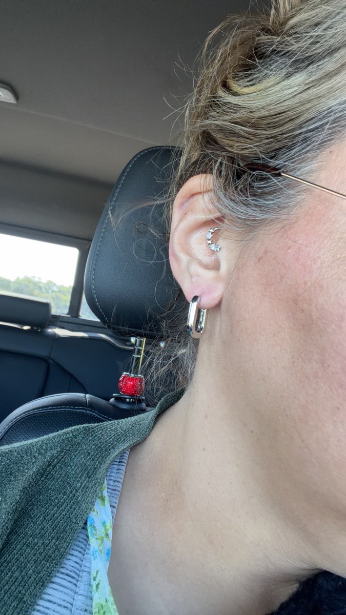 Three-dimensional Geometric Inspired Design Hoop Earrings A Pair of Featuring an Elegant and Minimalist Style Suitable for Women's Daily Wear and Gifting Occasions photo review