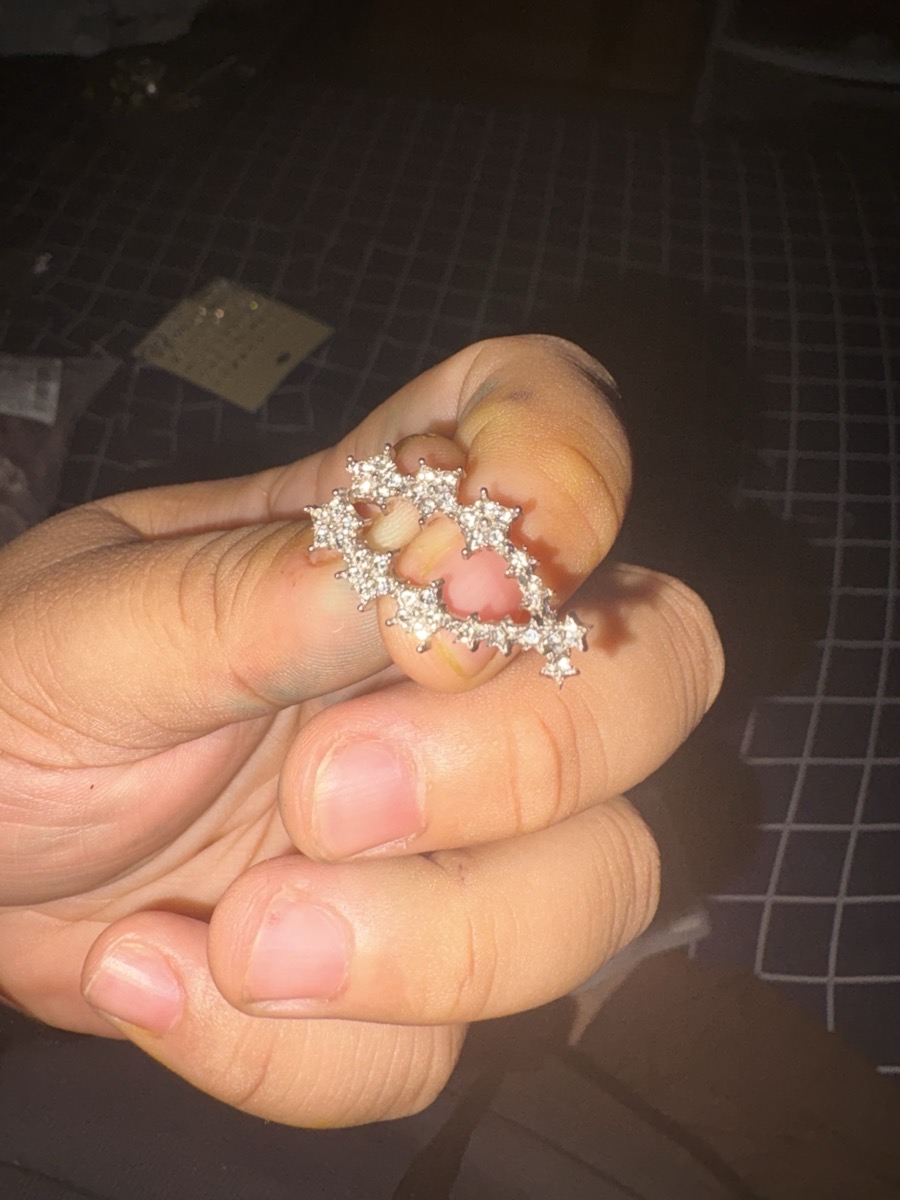 Women'S Sequin Floral Earrings - Elegant Frame-Set Earrings, Hypoallergenic Flower Studs for Sensitive Skin, Valentine'S Day Gift, Wedding And Daily Wear Jewelry photo review
