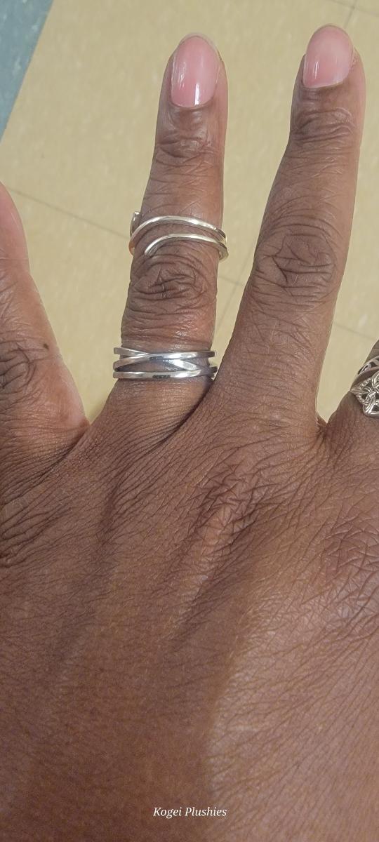 A Ring Made of S925 Silver Featuring a Geometric Three-Layer Line Cross Design, Embodying Minimalism. It Is Adjustable And Suitable for Everyday Wear, Parties, And Gifts - Elegant Jewelry Perfect for All Seasons photo review