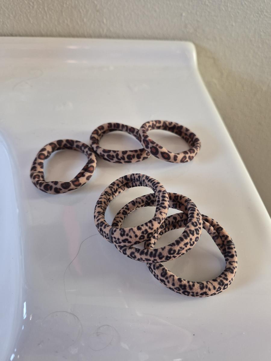 10 Women's Fashion High Elasticity Leopard Print Hair Ties Ponytail Bun Rubber Bands Fashion Versatile Daily Basic Hair Ties photo review