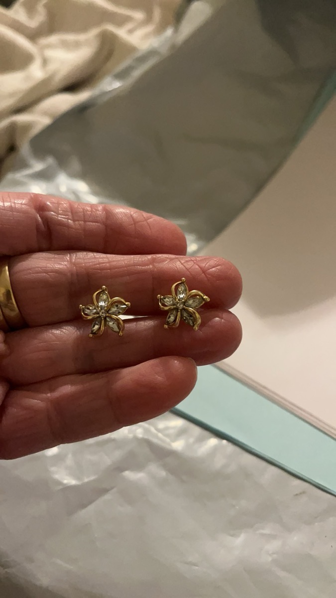 Cubic Flower Stud Earrings Sister Gift Women's Gift Jewelry Pendant photo review